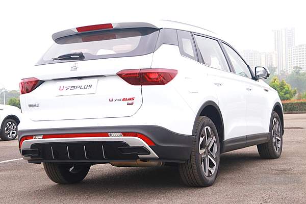 中国重汽·VGV U75PLUS重庆发车 零百加速仅需8秒