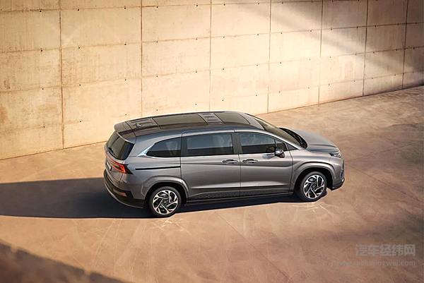 预售价17.58万元起的现代库斯途即将上市 能否超越国产的荣威iMAX8？