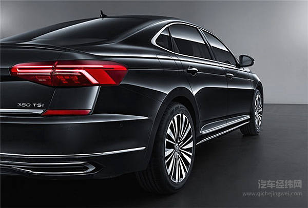 “大叔”吃了“防腐剂”? 全新换代的帕萨特又年轻回来了！