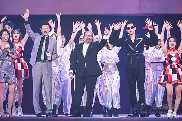 由内而出赛麟的瓜 迈迈是最懂小红书野餐的车！