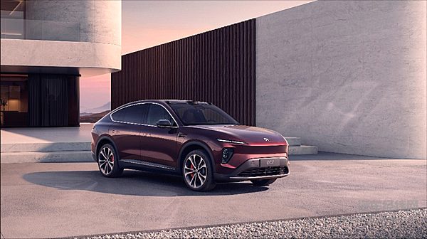 新能源淘汰赛开始 谁是传统厂商中的“蔚小理”？