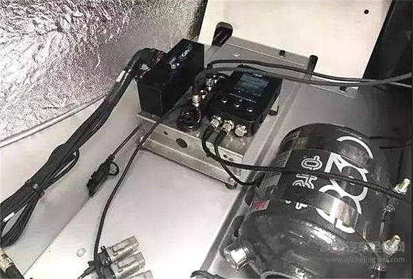 赛车和量产车有什么不同？