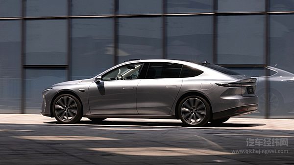 5nm智驾芯片成功 蔚来会否掀起新一轮车企芯片军备竞赛？