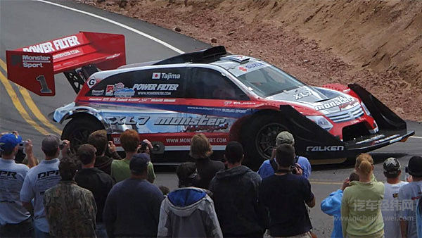 把尾翼装在车头？这是什么骚操作