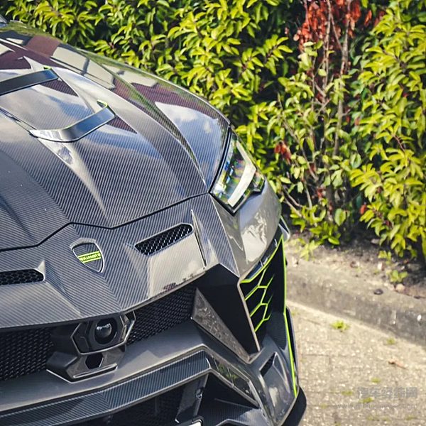 兰博基尼URUSMANSORY定制版