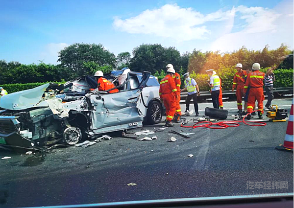 深圳正式上路 自动驾驶再次回归大众视野