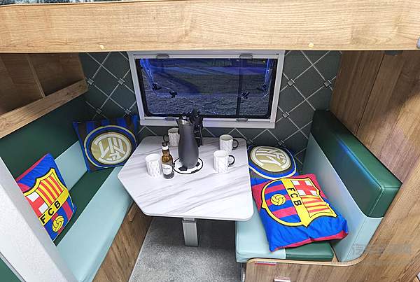 “中国汽车定制专家”以房车秀实力 上汽大通MAXUS房车品牌及V90别墅版发布