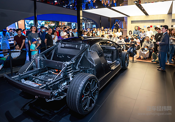 仰望U8、U9、U7全车系亮相粤港澳车展 U8智能化体验成全场焦点