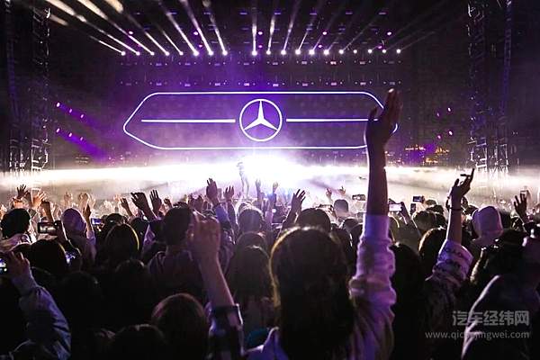 以英雄之名掀新生浪潮 奔驰全系新生代车型身处“C”位尽显光芒