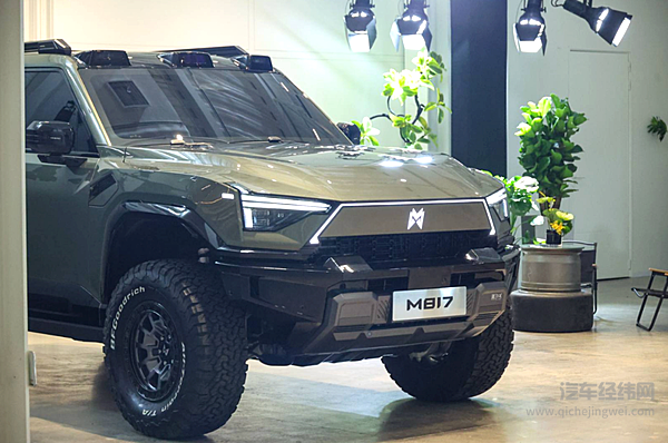 铁血猛士+满血华为“王炸”组合！东风猛士M817全球首秀