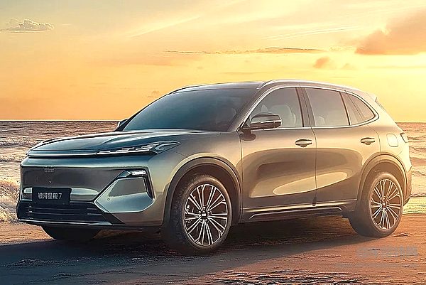 宋PLUS DM-i实力强悍 星舰7 EM-i能靠性价比获胜？