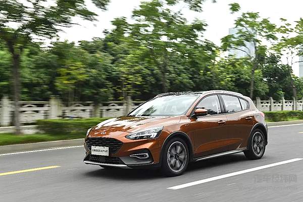 大家都在关注单车自动驾驶时 福特却在关注C-V2X