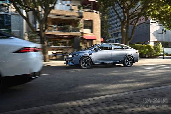 新能源价格战即将开启 小鹏降价不止为了提升销量