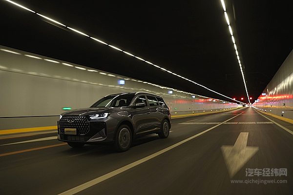 全球销冠焕新！多重好礼助阵 全新瑞虎7价格低至9.99万元起