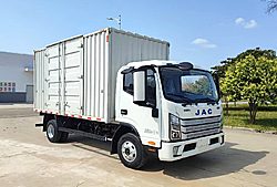 江淮帅铃ES9 4X2 4.18米 厢式纯电动轻卡载货车 171.87kwh