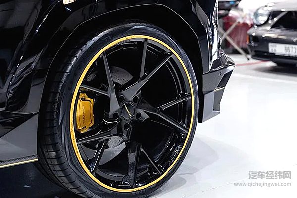 兰博基尼URUSMANSORY定制版