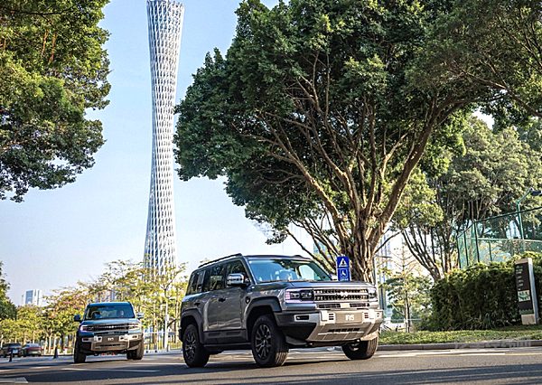 方程豹豹5和坦克400 Hi4-T谁才更懂越野？