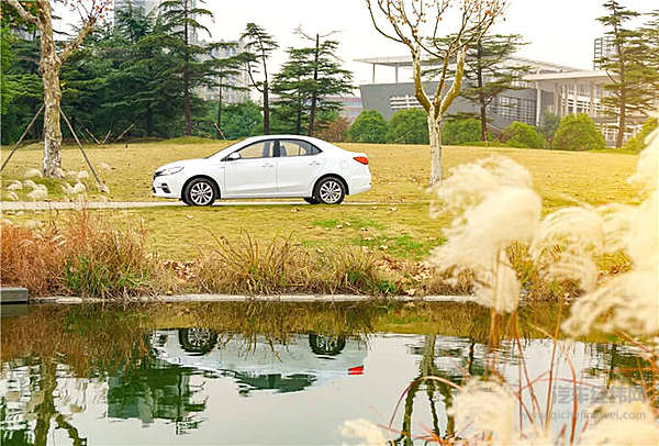 内外兼修 全新荣威360 PLUS南太湖试驾首测显迷人风采