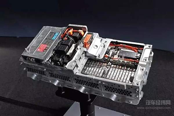深度解码比亚迪刀片电池 这黑科技比张飞的脸还黑