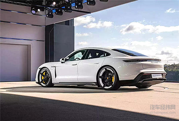 特斯拉秒破Taycan纽北记录，打到了整个燃油车世界的脸？