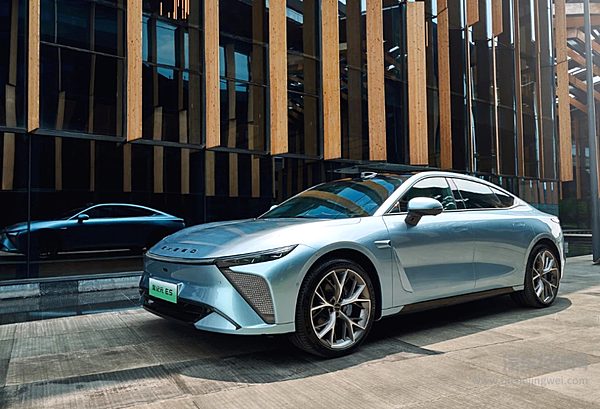 星纪元ES主打性价比 能否挑战领克Z10？