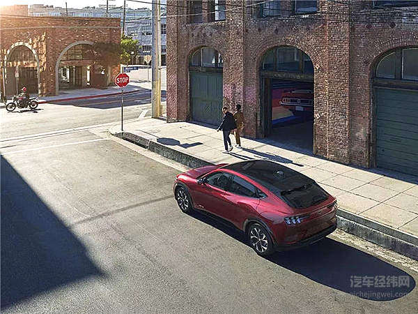 福特Mustang Mach-E也玩“触电”  传奇车型也要紧跟时代步伐