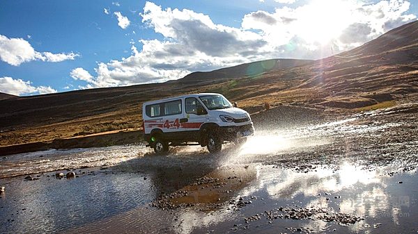 欧霸·山海：一场关于“移动的家”与人生征途的深度对话