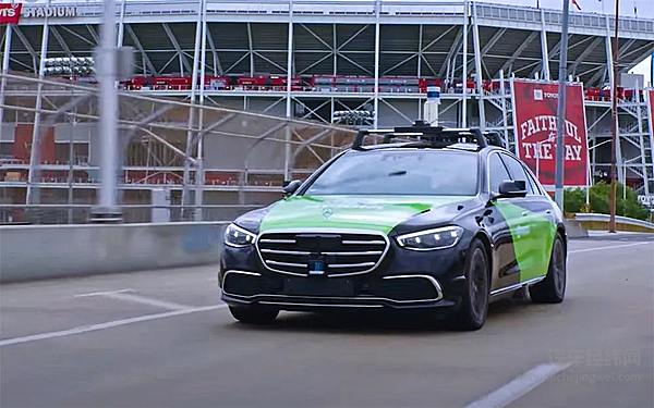 测试车为全新一代奔驰S级