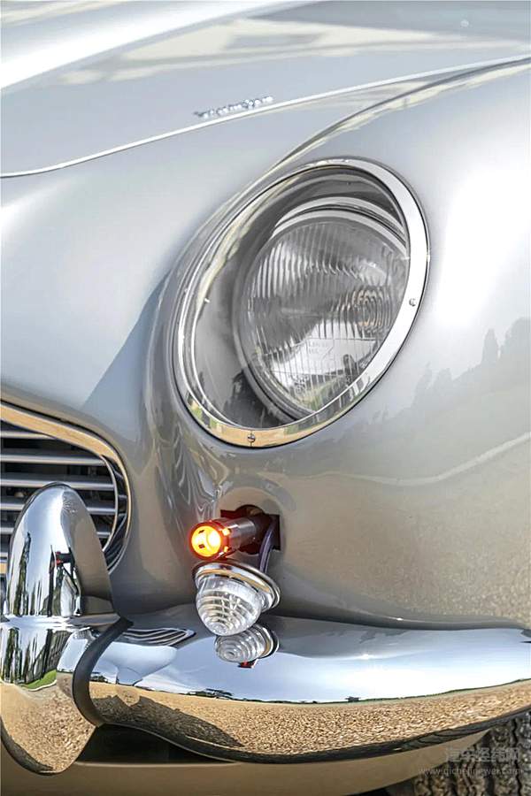 4500小时打造007座驾 竟然藏着这么多秘密“武器”！