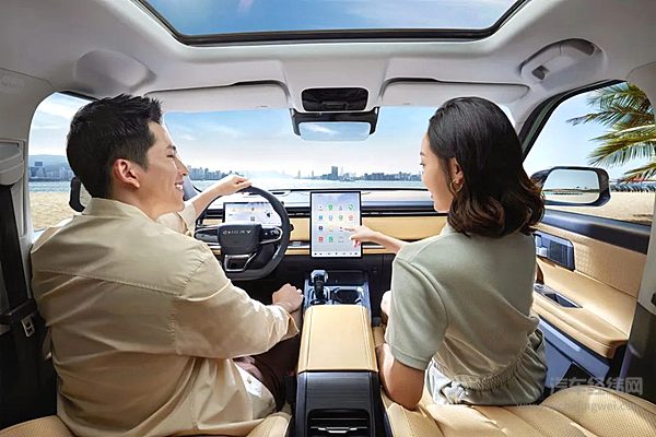 可城可野国际风范！探索06都市版上市 售价11.99万元起