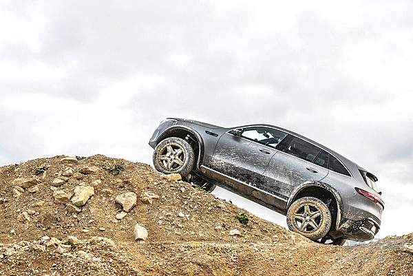 奔驰：有些车可以不卖 但是“山头”一定要占