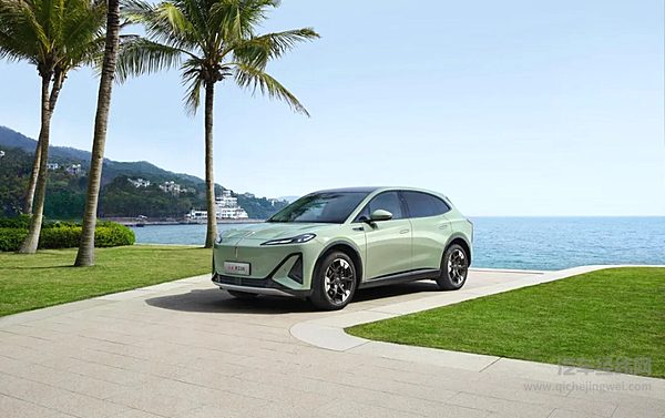 与家国共进，与时代同行！一汽红旗10月销量突破4.5万辆