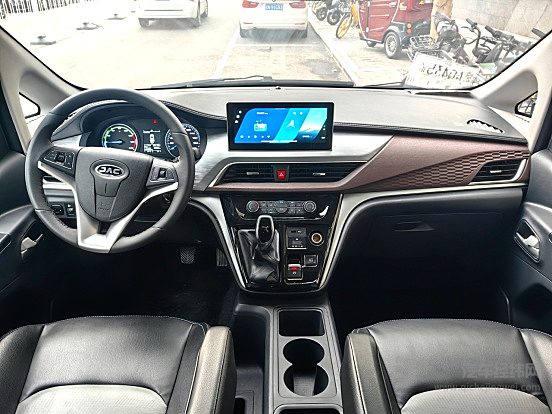 10万出头买宜商宜家的混动MPV 瑞风M3 PLUS HEV不做偏科生