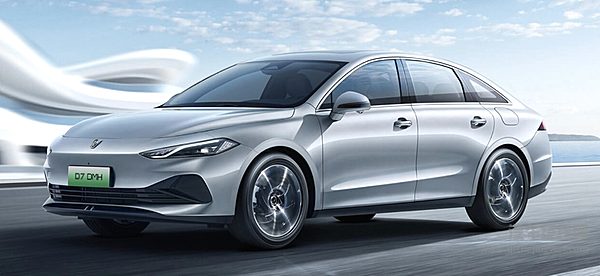 新能源轿车二选一 启源A07与荣威D7谁的性价比更高？