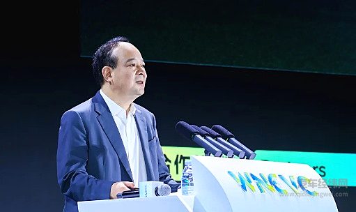 曾毓群：构建“零碳新基建” 共创气候行动新机遇