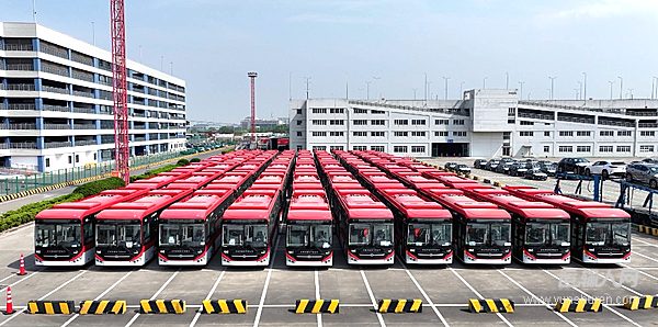 來自北歐的點贊！中通客車駛?cè)搿巴捦鯂?樹立新能源出海新范本