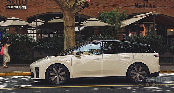 2026智驾赛道博弈 六家车企谁能突围？