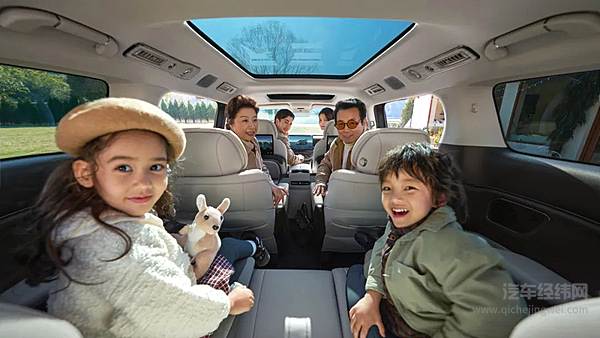 售价33.98万元起！25款腾势D9重磅上市 再立MPV6大标杆！