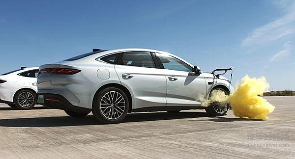 燃油标杆遇新能源黑马 第十五代轩逸和秦L DM-i你站哪边？