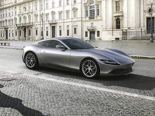 法拉利也走“亲民价” Roma成家族最便宜跑车