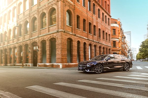 搭载SOA天元架构 岚图迈出软件定义汽车第一步