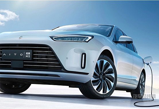 采用增程式电动系统的问界M5 能挑战比亚迪唐DM吗？