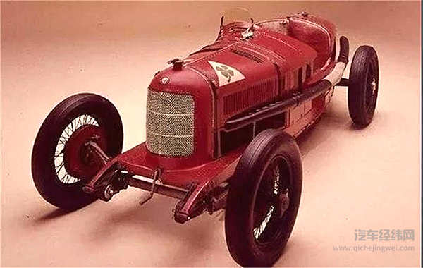 Stelvio诞生前的阿尔法·罗密欧，你猜是什么样子的？