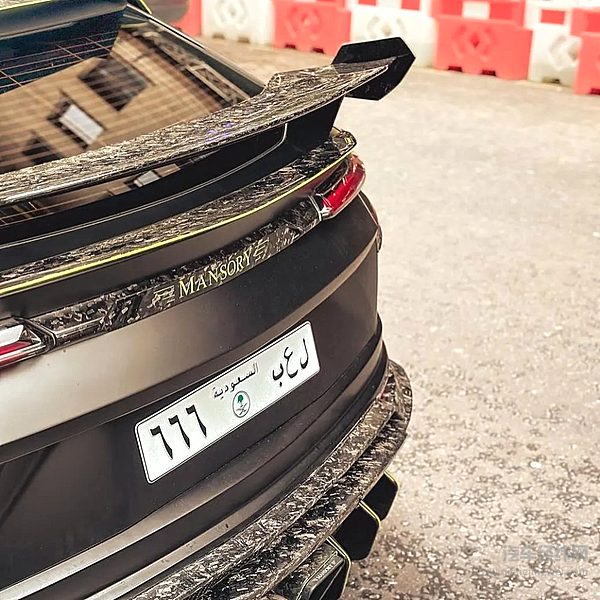 兰博基尼URUSMANSORY定制版