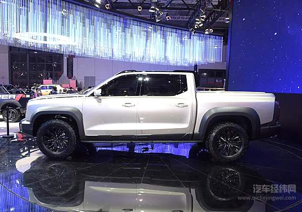 长城首辆全尺寸皮卡配3.0T+9AT强劲动力 霸气外观超越猛禽