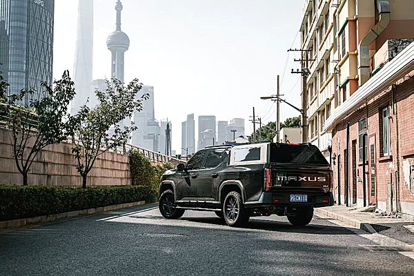 皮卡也能逛外滩？星际X真乘用版实现在上海“逛街自由”