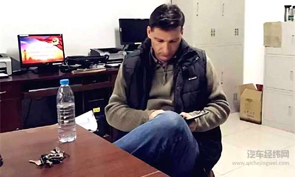 一杯敬奔驰，一杯敬大强，频频作妖频频爽