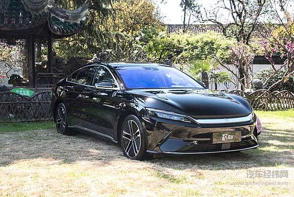 中美新能源车型之争 比亚迪汉比特斯拉Model 3强在哪里？