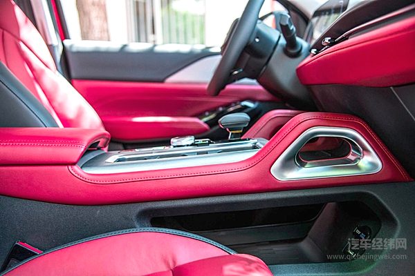 16.99万元起 运动型越野皮卡长安览拓者·探索版上市