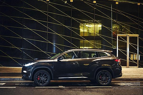 新手司机也能开着稳的SUV 星途TX超能四驱版